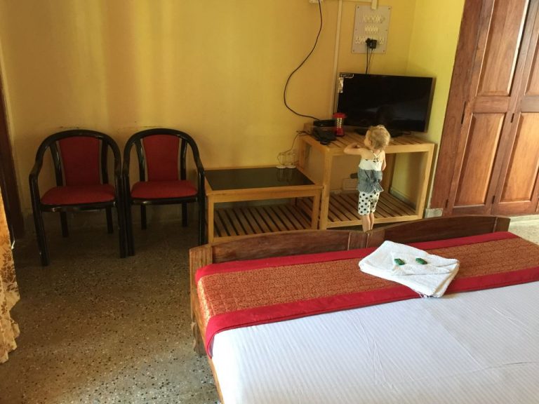 Typical doubleroom in Andaman gov't owned guest house Typical doubleroom in Andaman Turtle Resort Kalipur